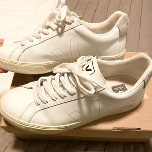 Veja Esplar Extra White